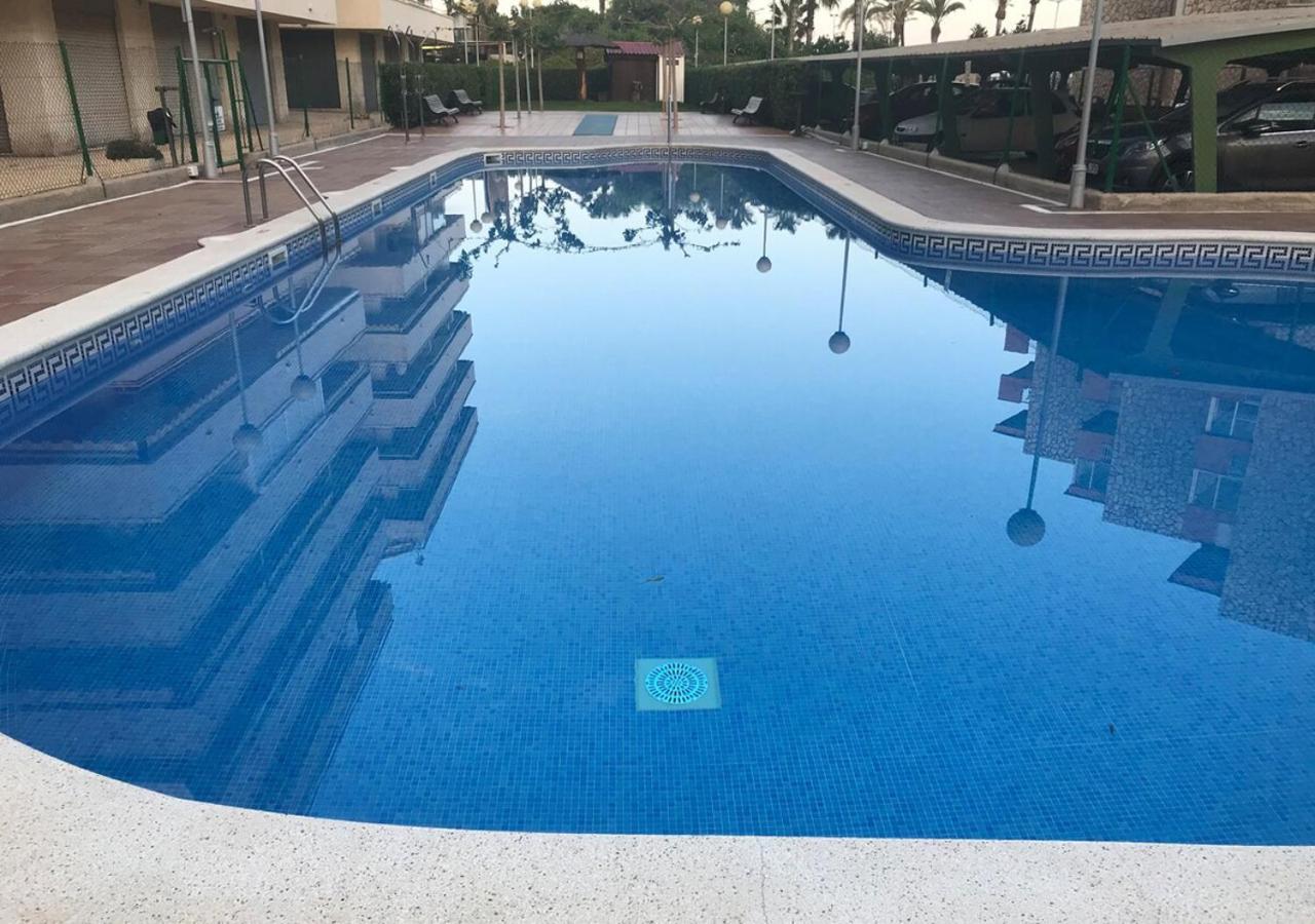 Paradis Park, Piscina Y Playa La Pineda